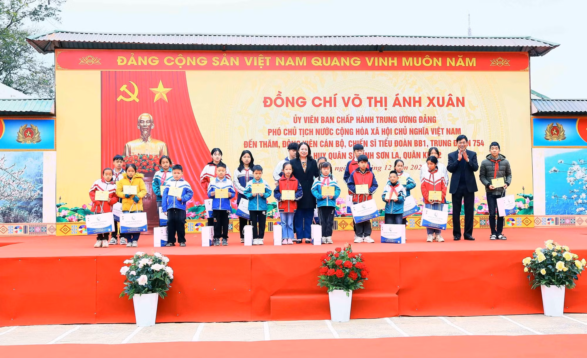 Phó Chủ tịch nước Võ Thị Ánh Xuân thăm, làm việc tại Sơn La ảnh 6