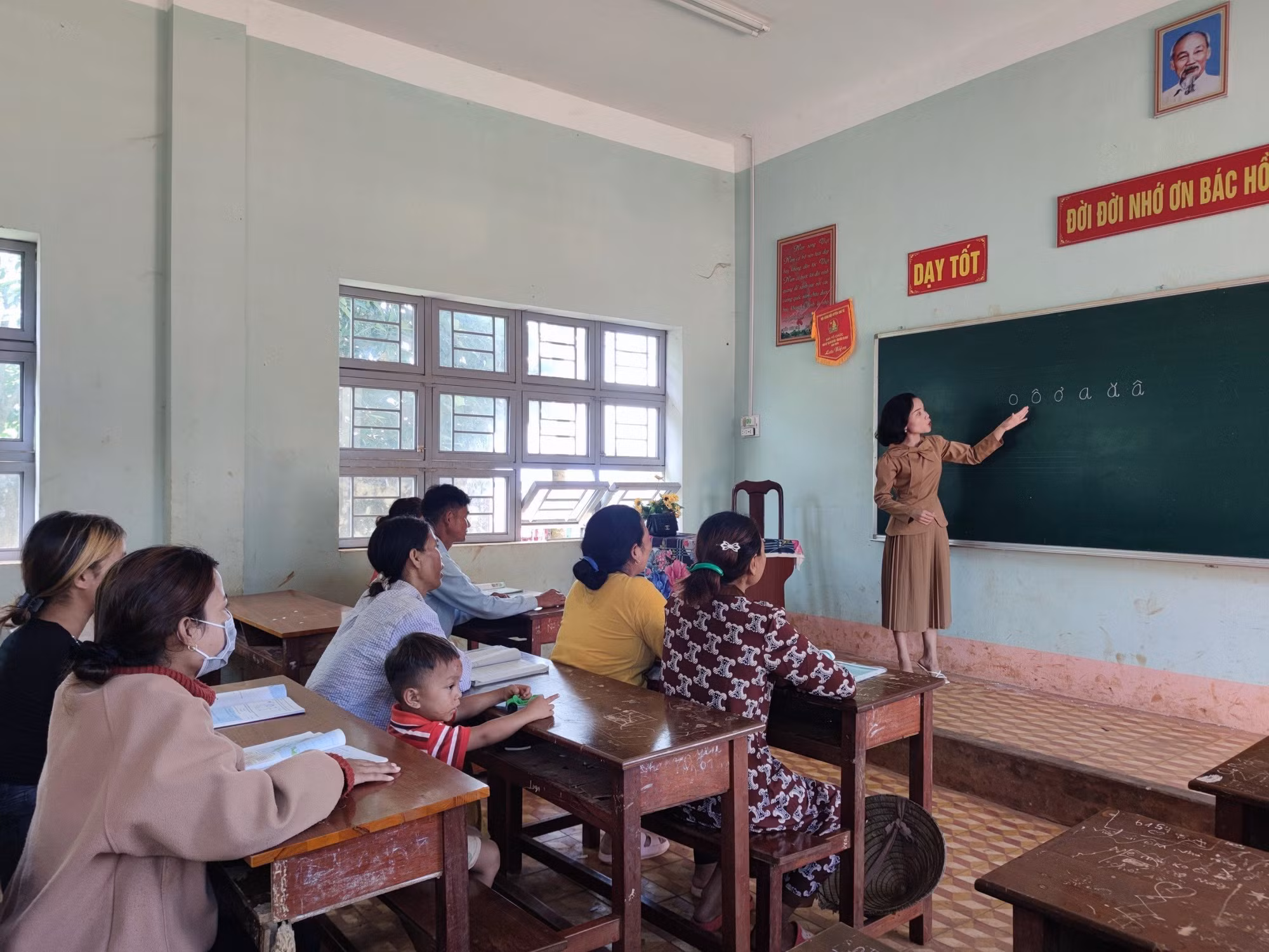 Gia Lai: Mở lớp học văn hoá, kiến thức cho phụ nữ dân tộc thiểu số ảnh 2