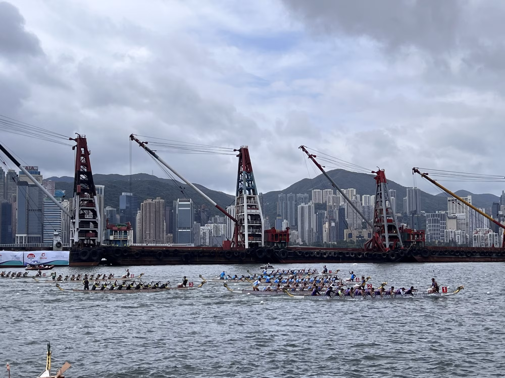 Sôi động cuộc đua thuyền rồng quốc tế ở Hong Kong (Trung Quốc) ảnh 4