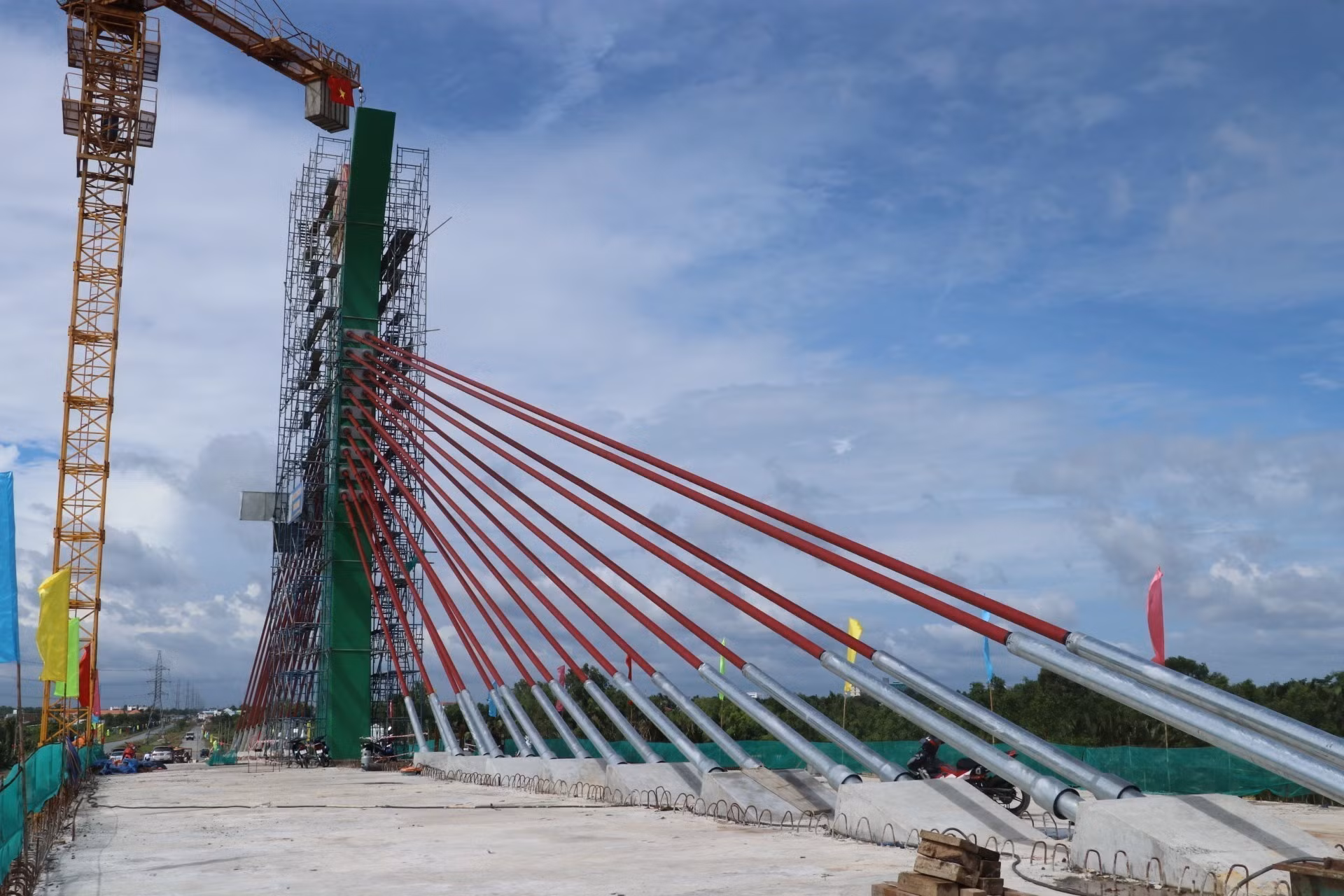 Hợp long cầu nối đôi bờ sông Vàm Cỏ Tây ảnh 3
