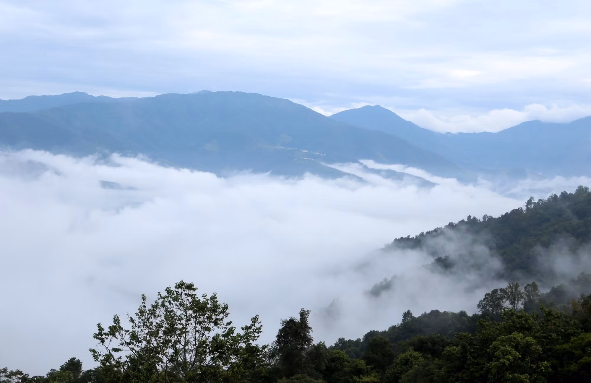 Lai Châu: Ka Lăng điểm săn mây đẹp lung linh giữa núi rừng Tây Bắc ảnh 4