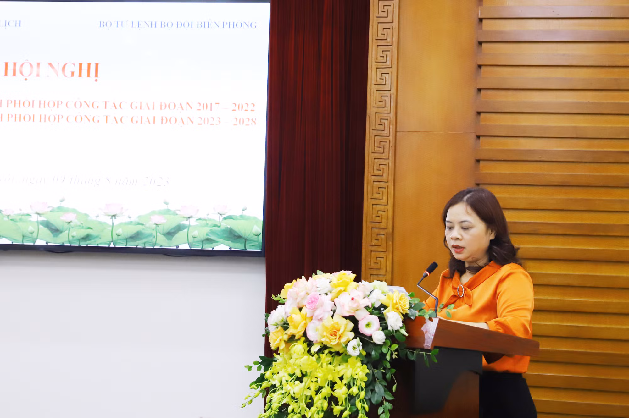 Đưa văn hóa tinh thần đến gần hơn nữa với quân dân trên các tuyến biên giới, biển đảo ảnh 4