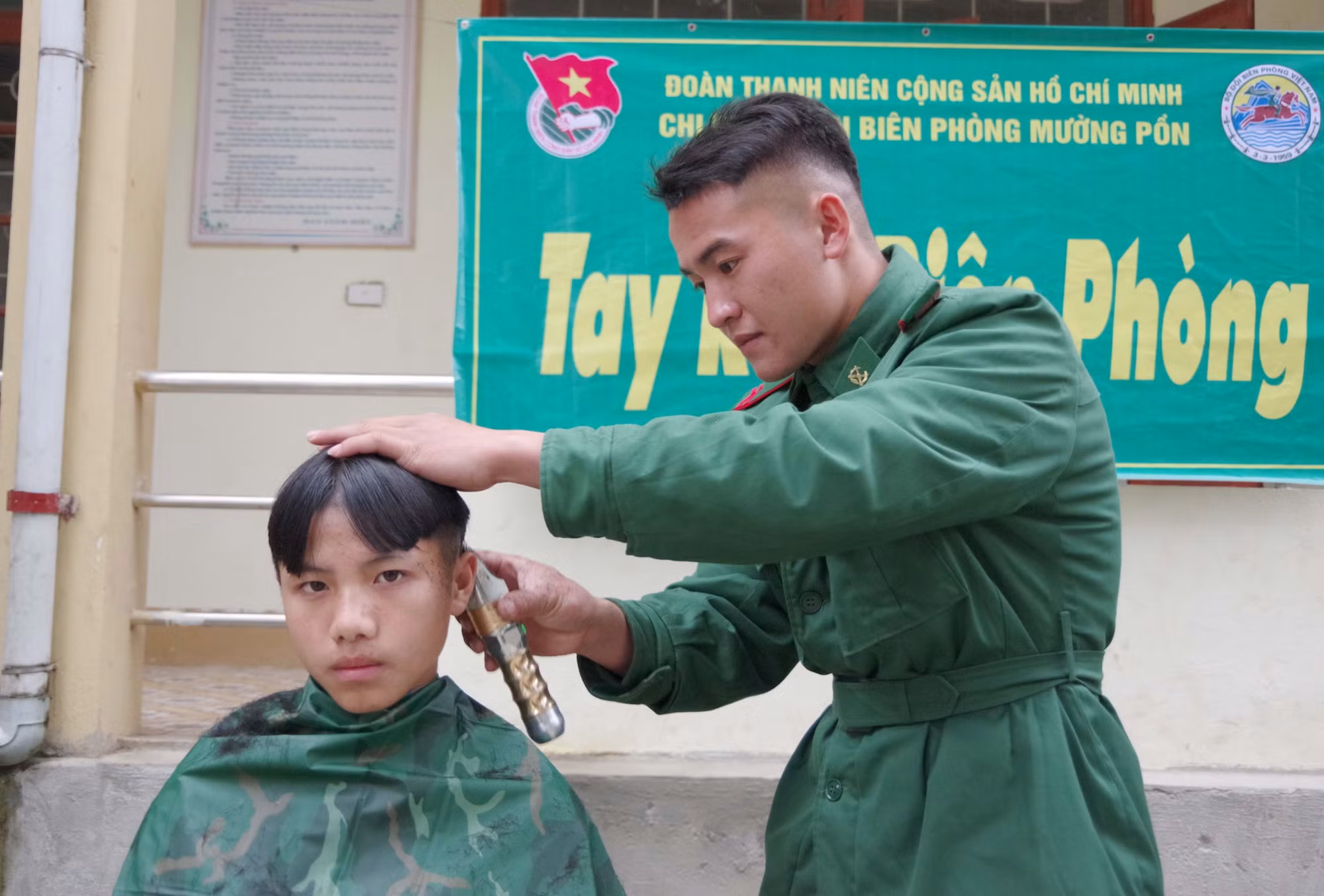 “Xuân Biên phòng ấm lòng dân bản” tại các xã biên giới Điện Biên ảnh 9