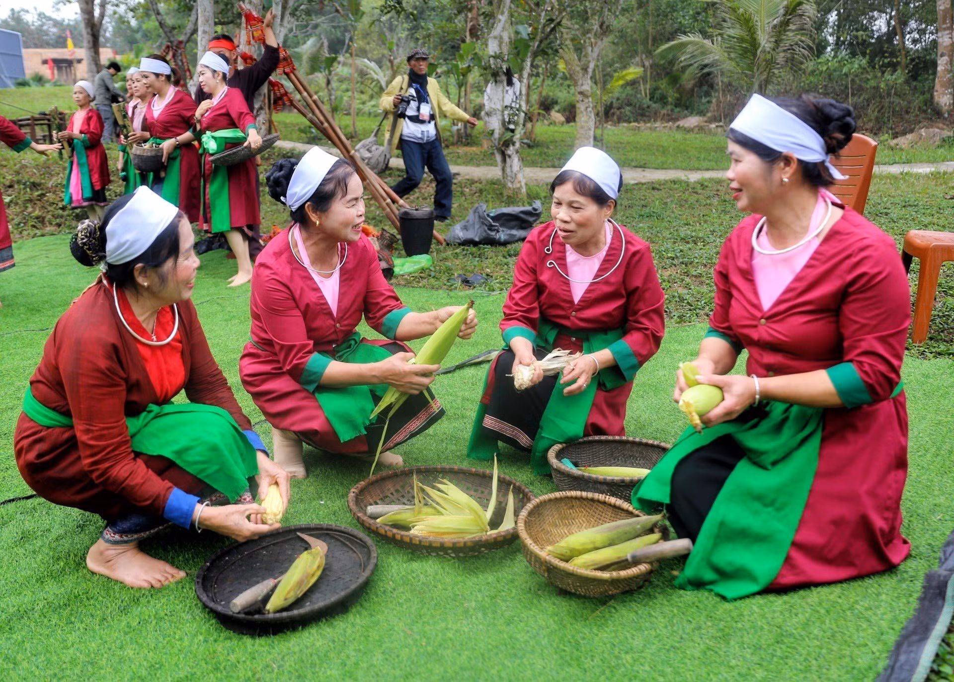 Tái hiện nghi thức "Chậm đò ho" của dân tộc Thổ ảnh 1