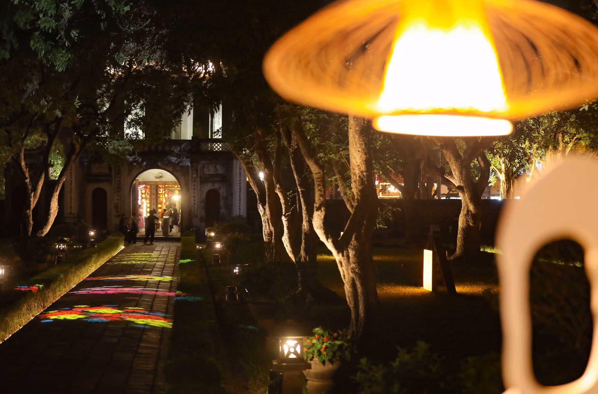  Tour Đêm Văn Miếu - Quốc Tử Giám mang "Tinh hoa Đạo học" đến với du khách ảnh 5