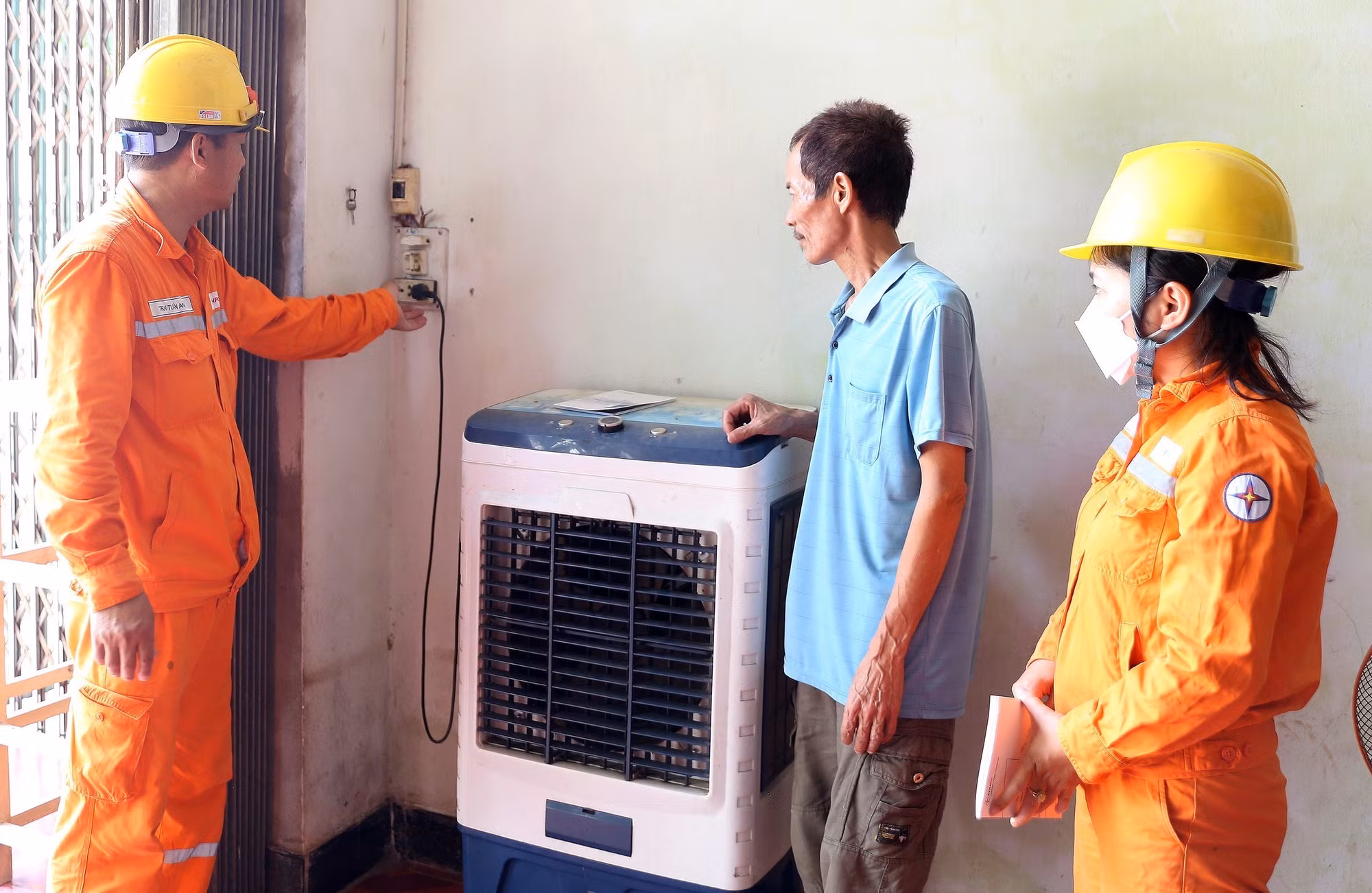 Lào Cai dồn lực cấp điện ổn định mùa nắng nóng ảnh 3
