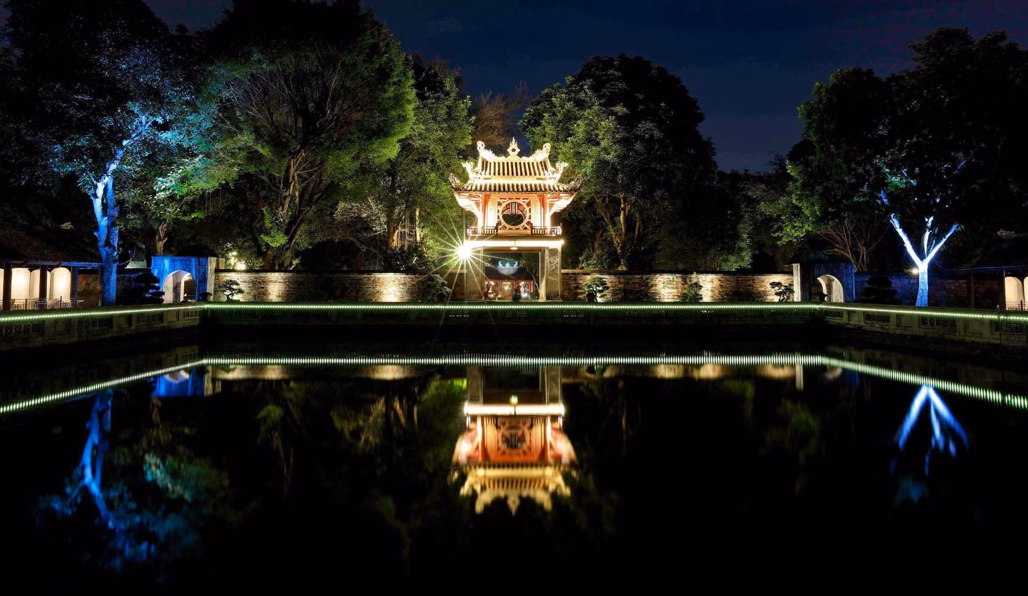  Tour Đêm Văn Miếu - Quốc Tử Giám mang "Tinh hoa Đạo học" đến với du khách ảnh 1