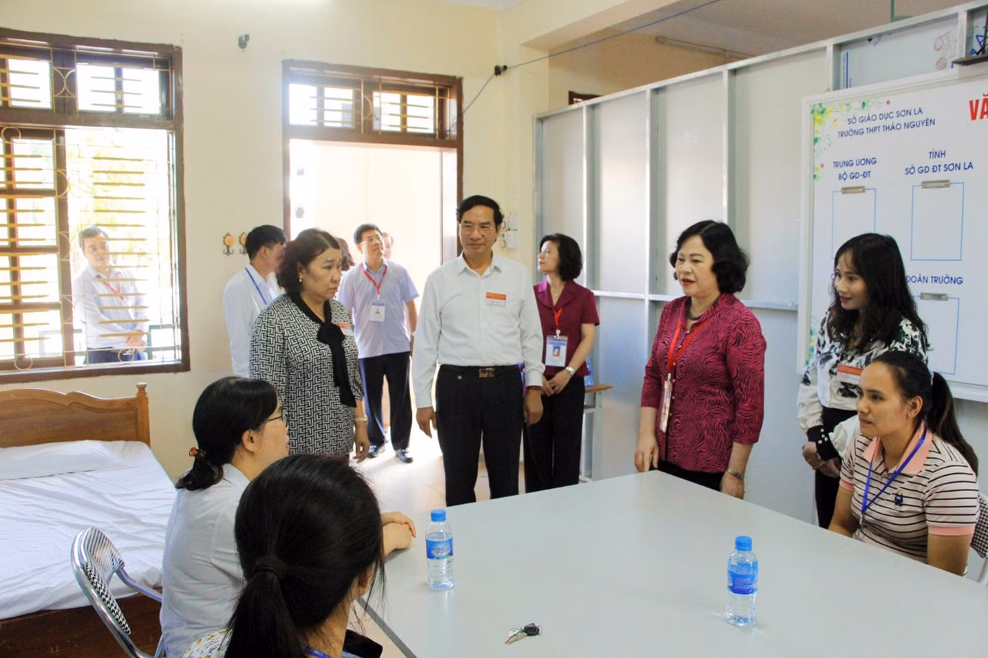 Kỳ thi Tốt nghiệp THPT 2023: Sơn La triển khai tốt các đội hình tiếp sức mùa thi, hỗ trợ thí sinh ảnh 4