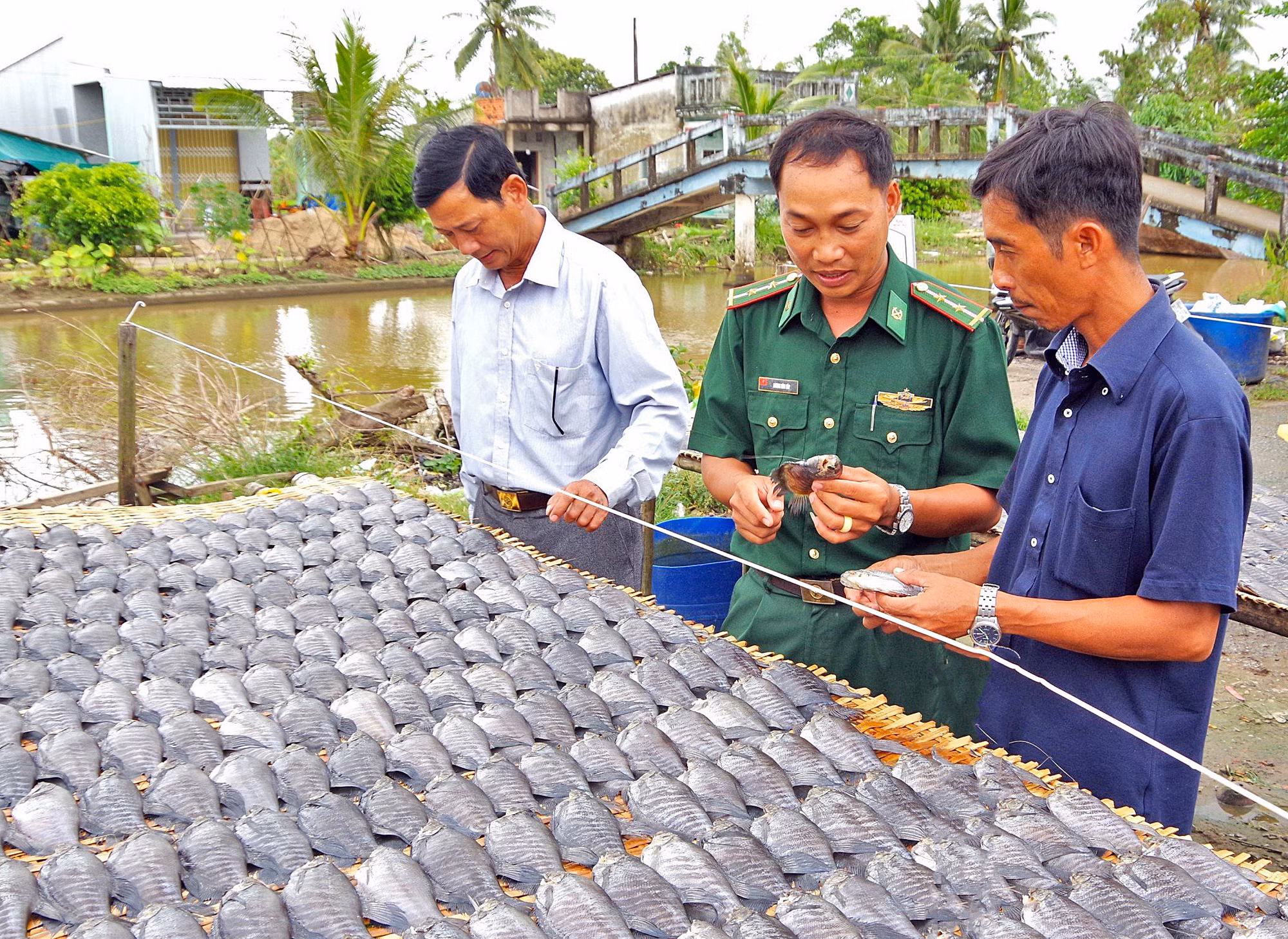 Xây chắc “thế trận lòng dân” nơi cực Nam Tổ quốc ảnh 4