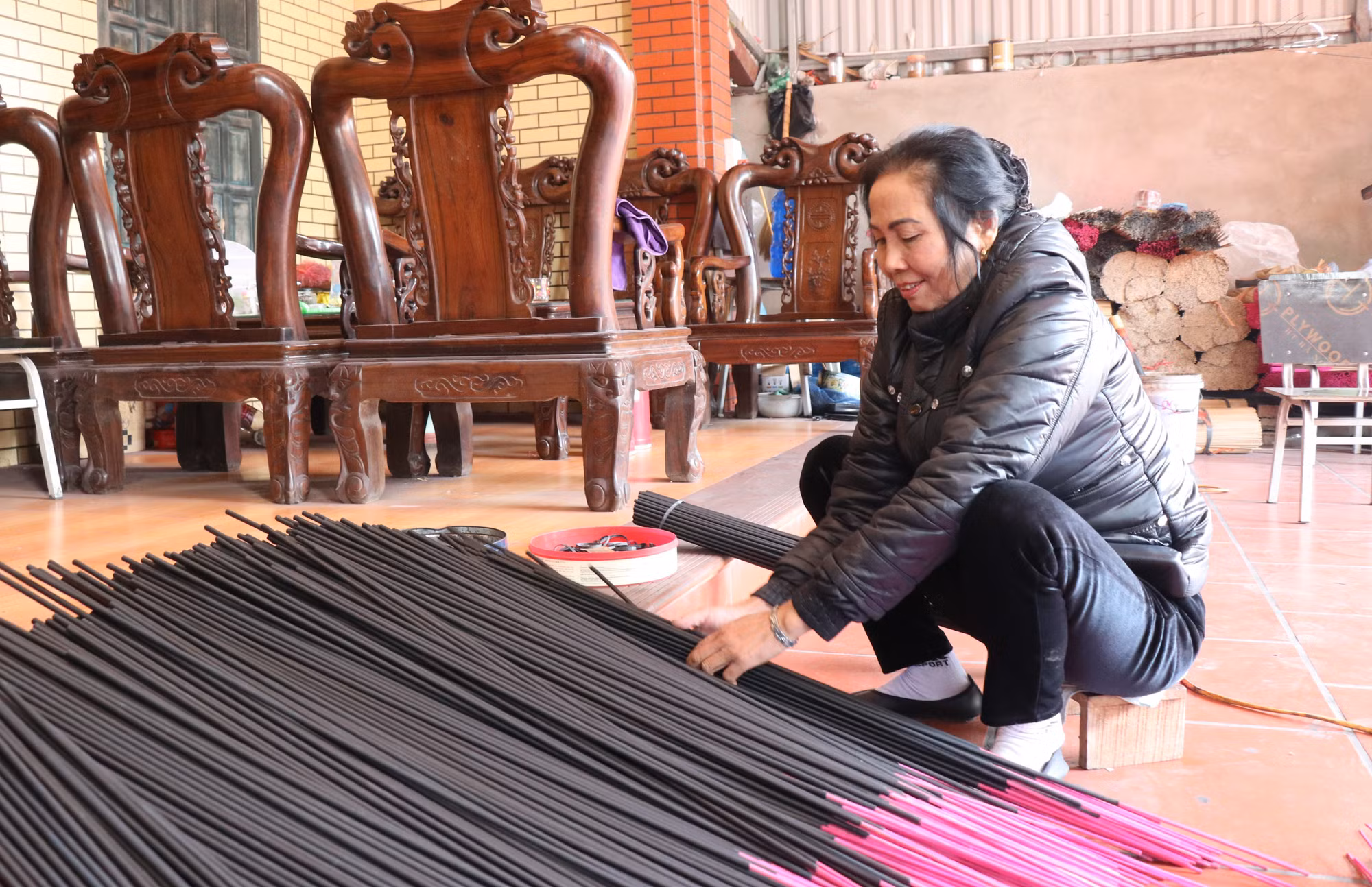 Gìn giữ nghề làm hương đen làng Chóa hơn trăm năm tuổi ở Bắc Ninh ảnh 6
