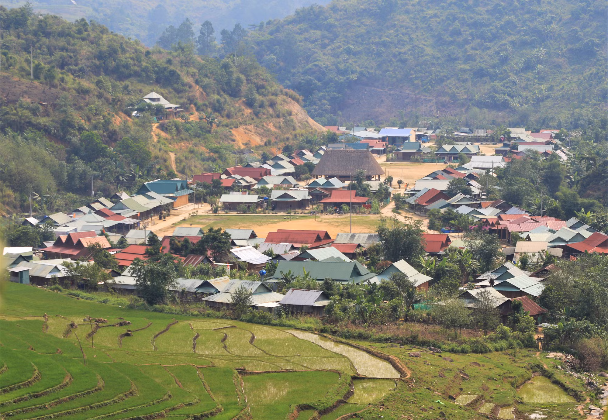 Tây Giang phát triển hạ tầng nông thôn ảnh 1