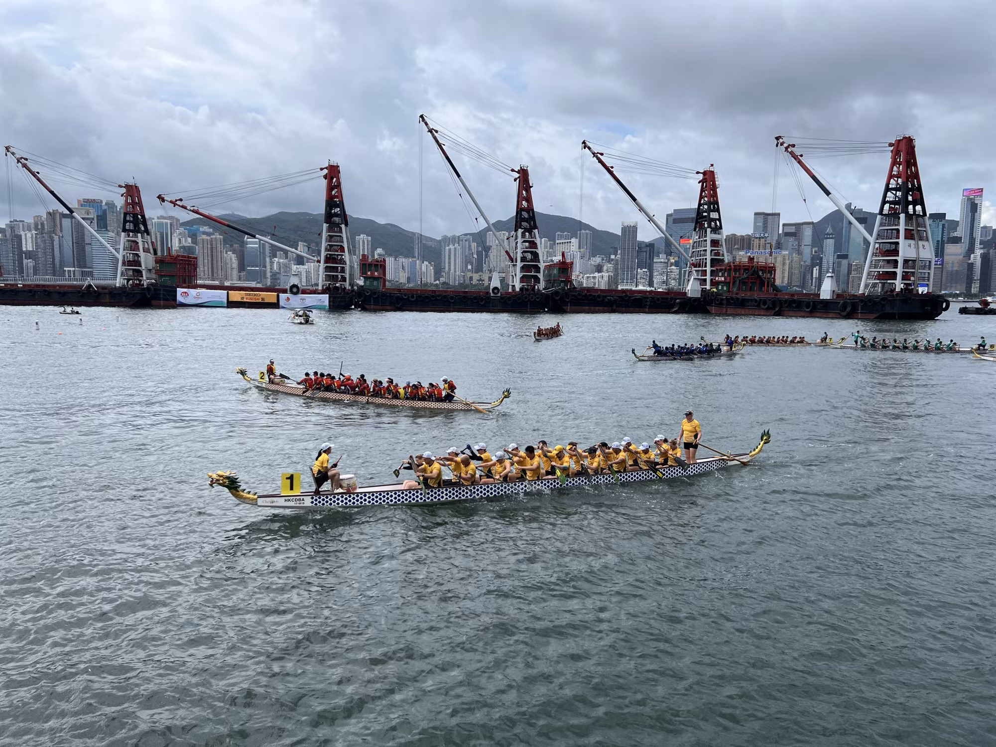 Sôi động cuộc đua thuyền rồng quốc tế ở Hong Kong (Trung Quốc) ảnh 7
