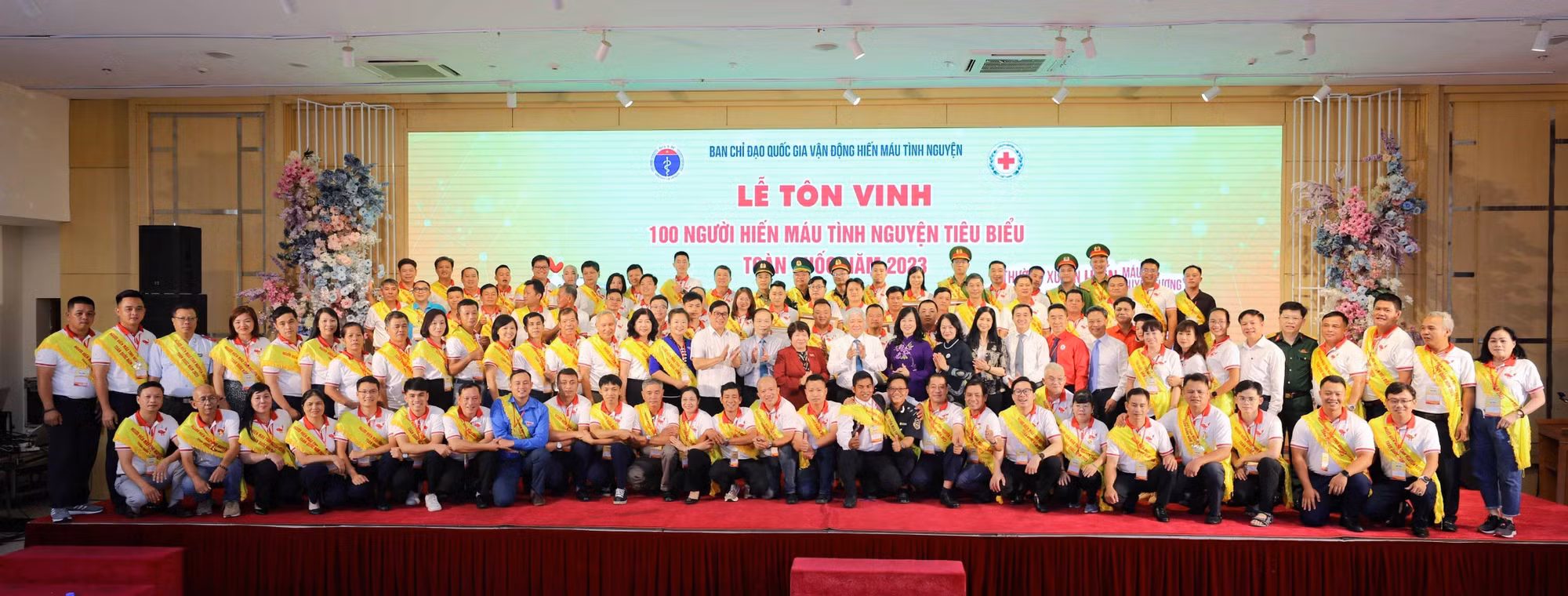 Tôn vinh 100 người hiến máu tiêu biểu ảnh 6