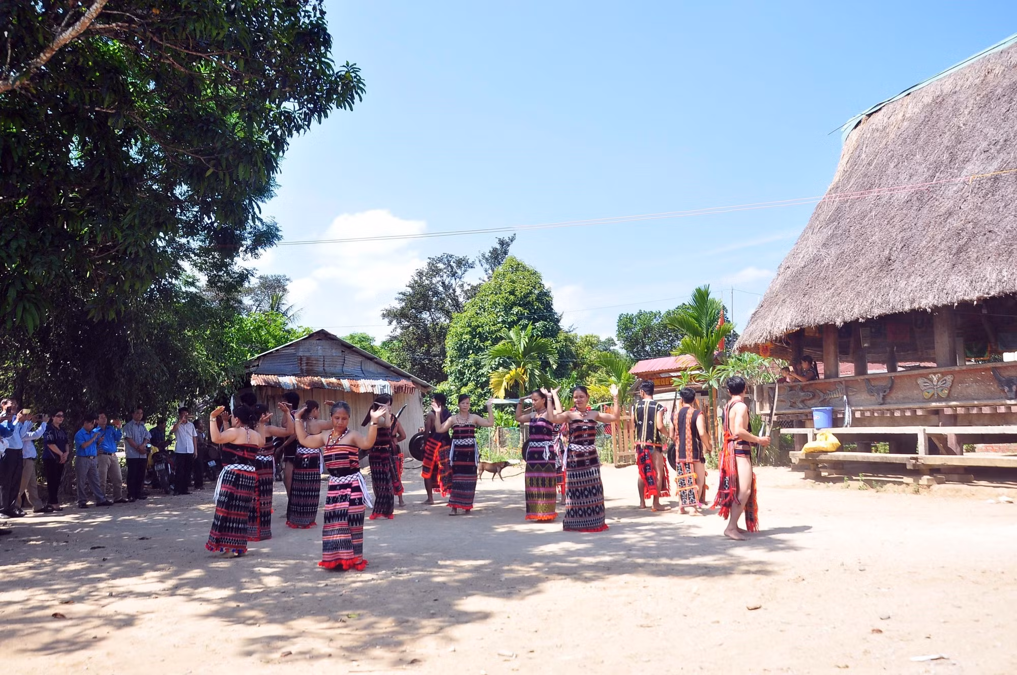 Giảm nghèo ở Nam Giang ảnh 1