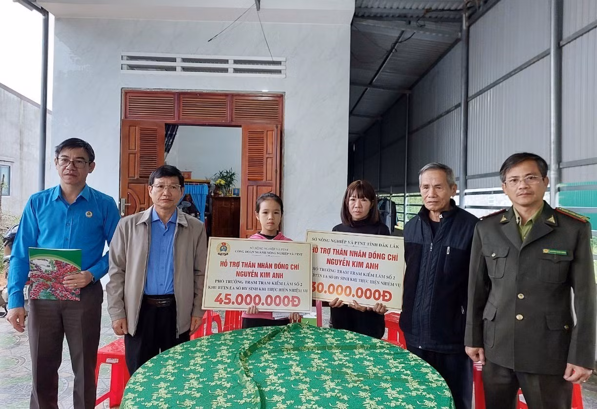 Đắk Lắk: Hỗ trợ gia đình kiểm lâm tử vong trong khi làm nhiệm vụ ảnh 1