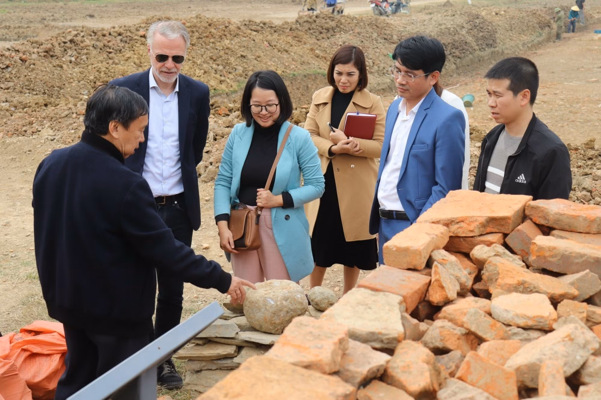 Thúc đẩy hơn nữa các hoạt động bảo tồn, phát huy giá trị khu di sản Thành Nhà Hồ ảnh 3