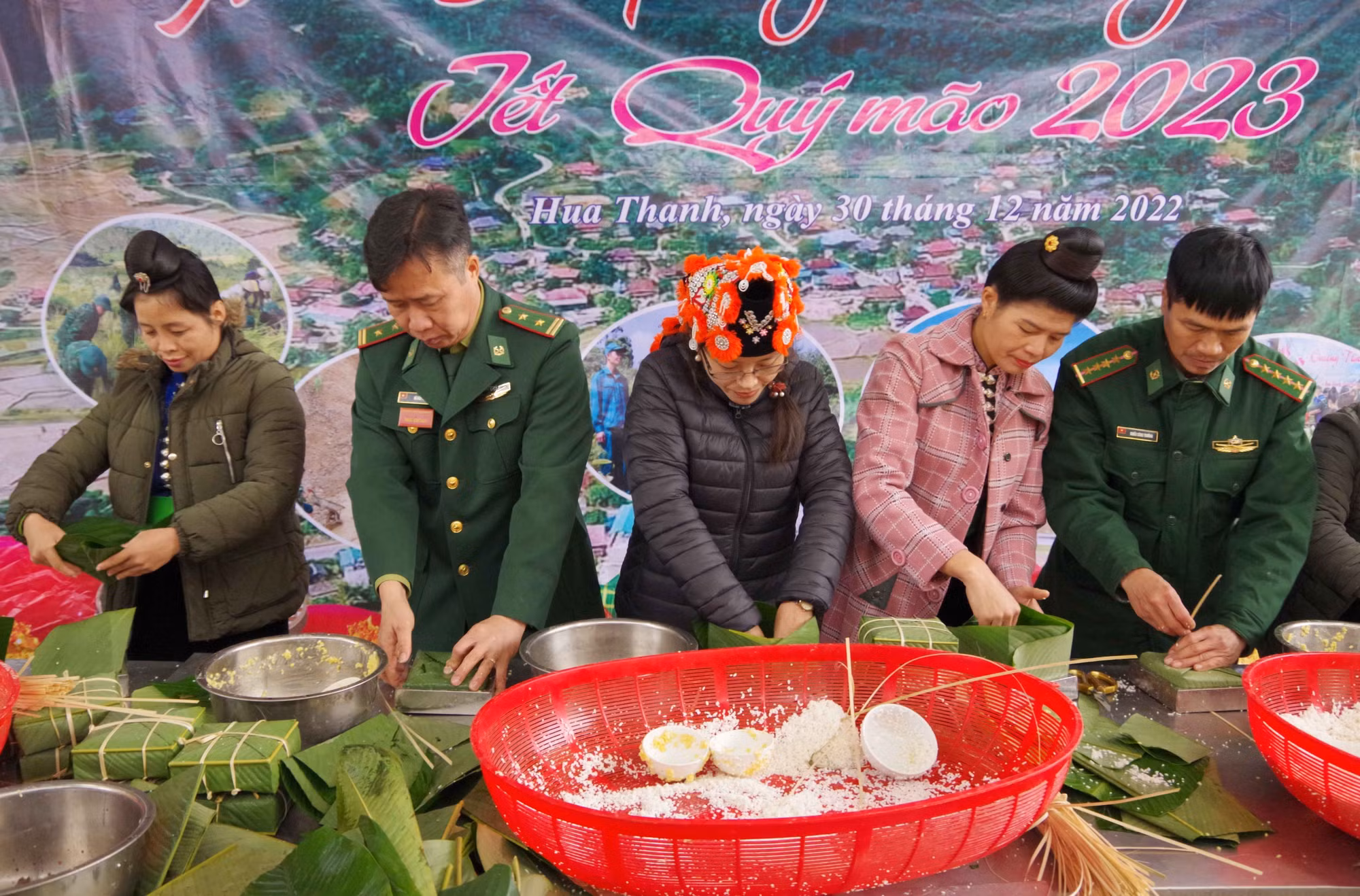 “Xuân Biên phòng ấm lòng dân bản” tại các xã biên giới Điện Biên ảnh 2