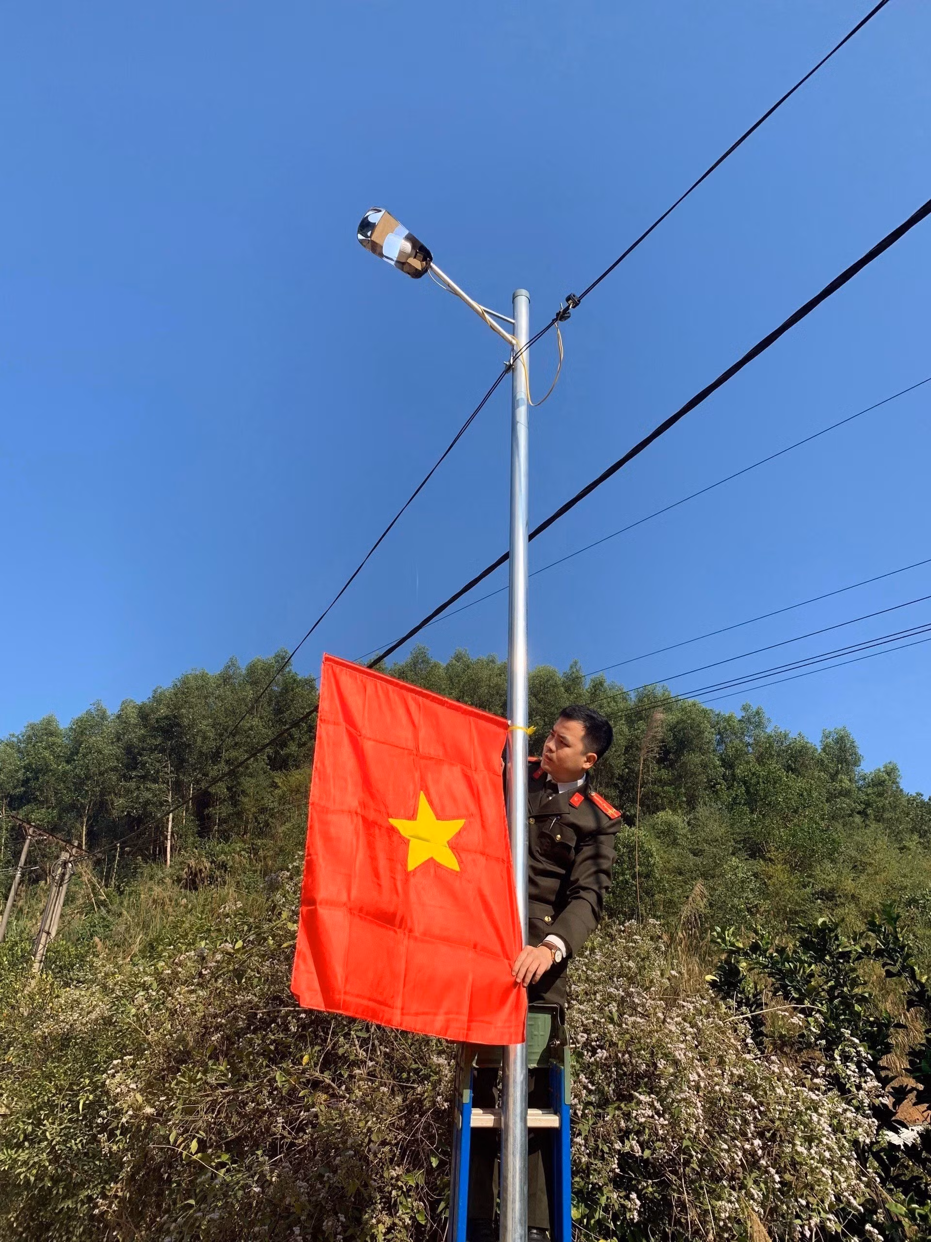 Bình yên trở lại trên những bản Mông (Bài 2) ảnh 3