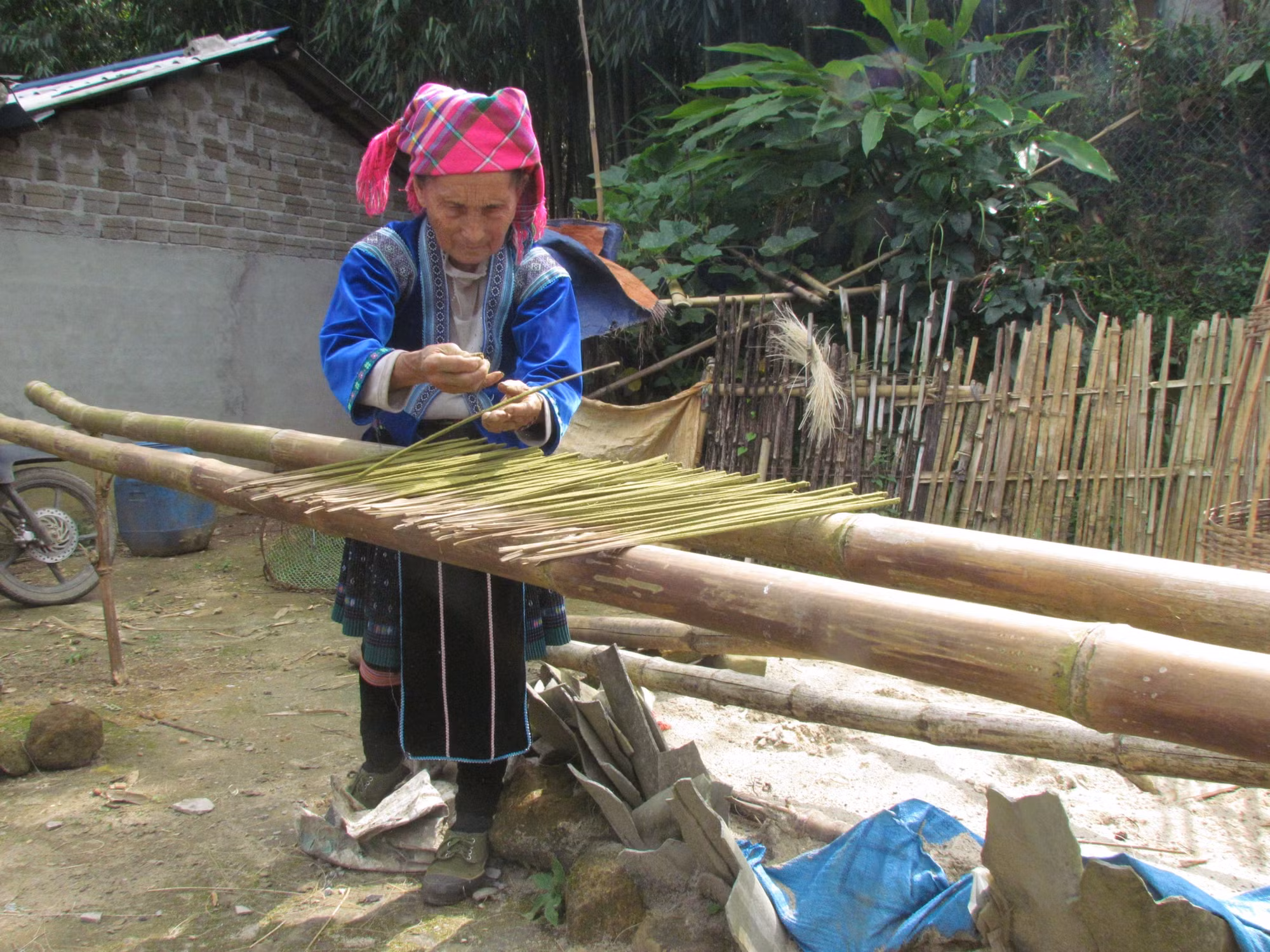 Lưu giữ nghề làm hương của người Mông ở Lai Châu ảnh 3