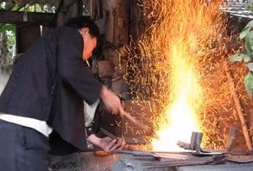 Để có một con dao tốt thì cần phải có một miếng sắt tốt. Ảnh: dantri.com