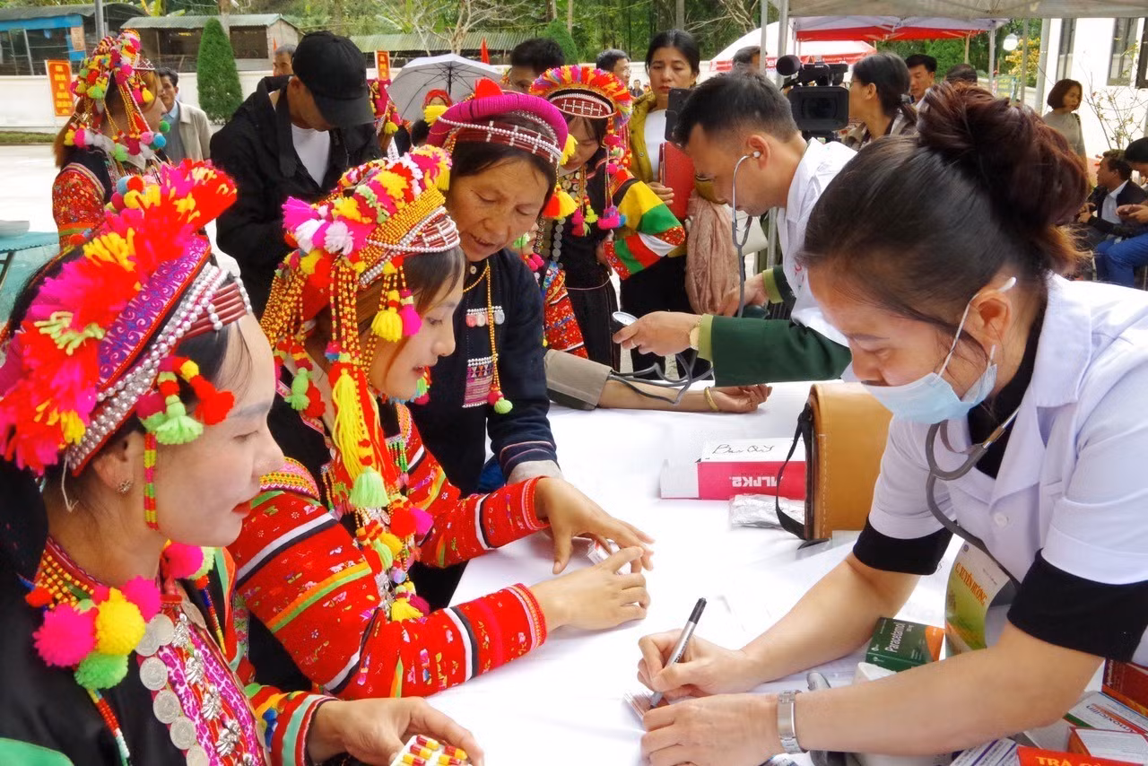 Quân dân biên giới Lai Châu đón Xuân sớm ảnh 6