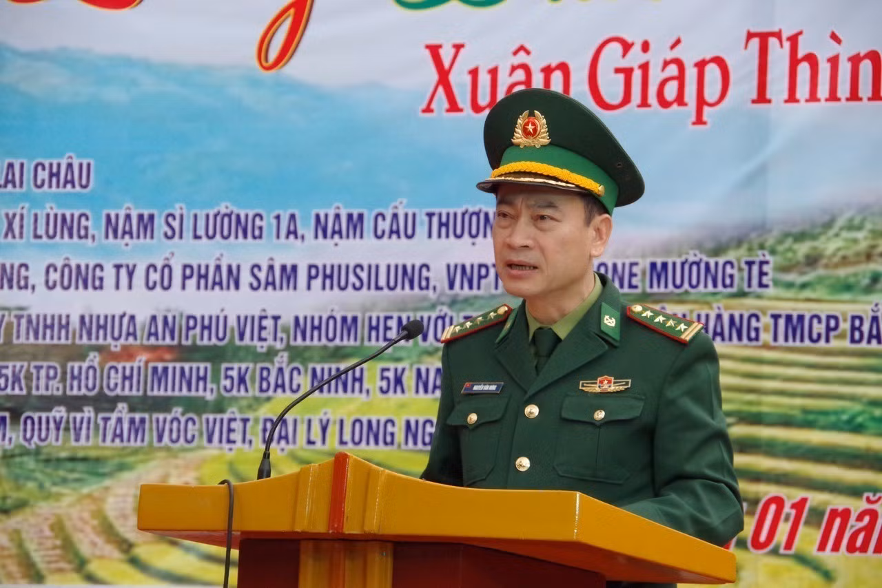 Quân dân biên giới Lai Châu đón Xuân sớm ảnh 1
