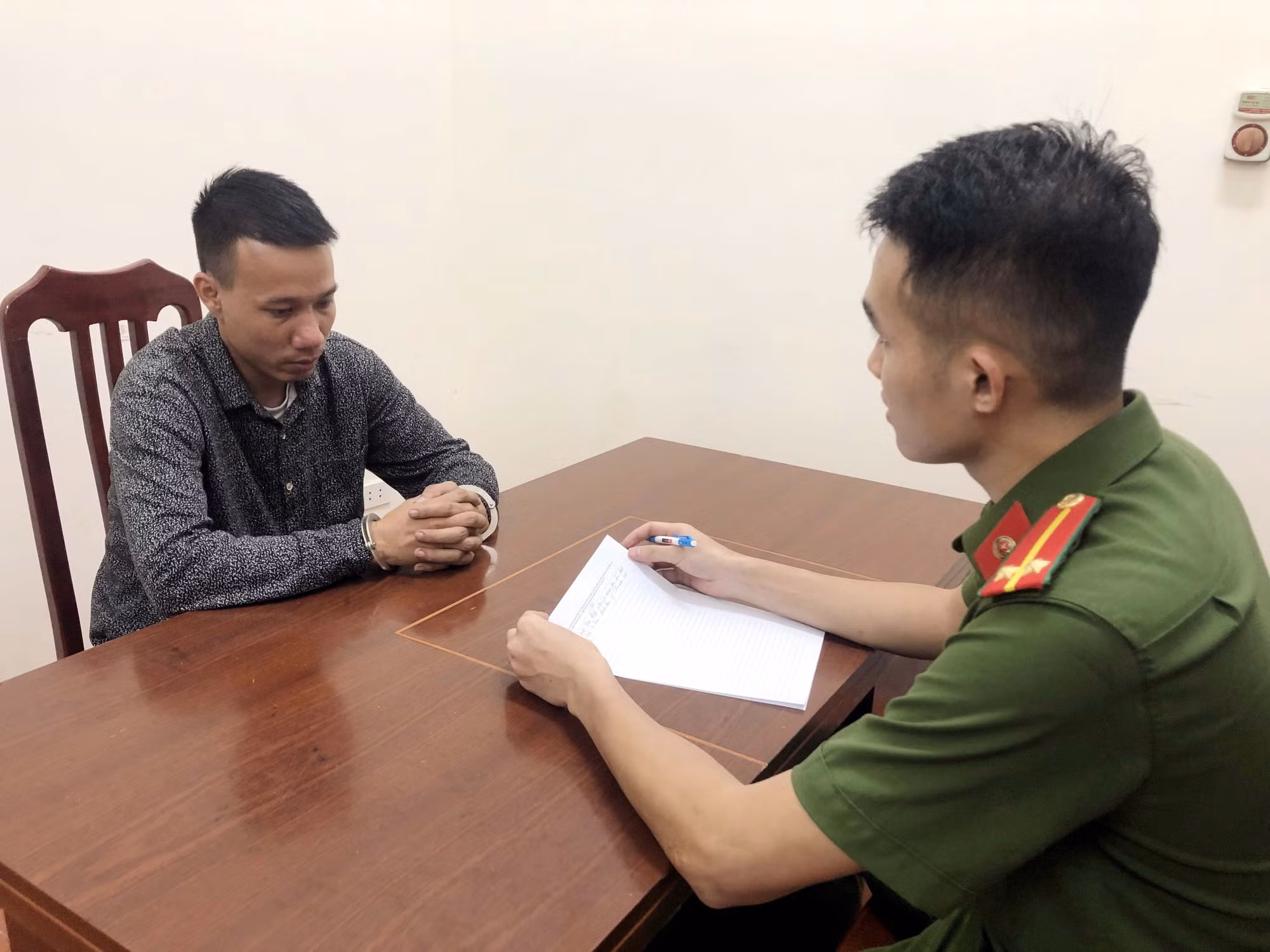 Liên tiếp phát hiện hai vụ vận chuyển pháo nổ số lượng lớn ở Lạng Sơn ảnh 4