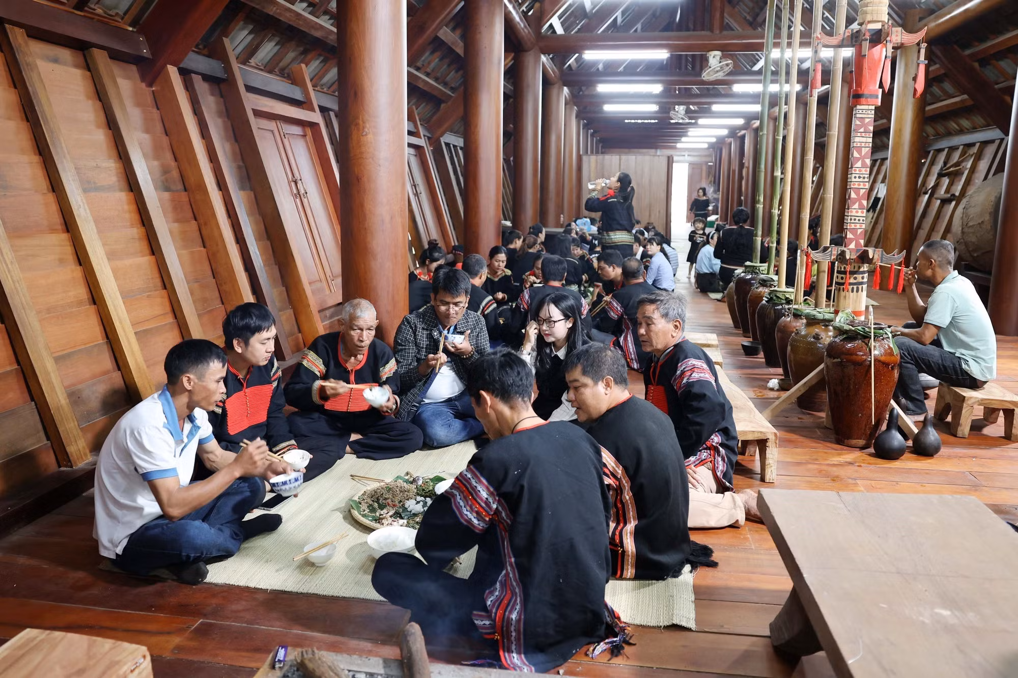 Độc đáo nghi thức “rước rể” của người Ê Đê ở Tây Nguyên ảnh 8