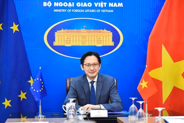Bổ nhiệm ông Đỗ Hùng Việt và bà Lê Thị Thu Hằng làm Thứ trưởng Bộ Ngoại giao ảnh 1