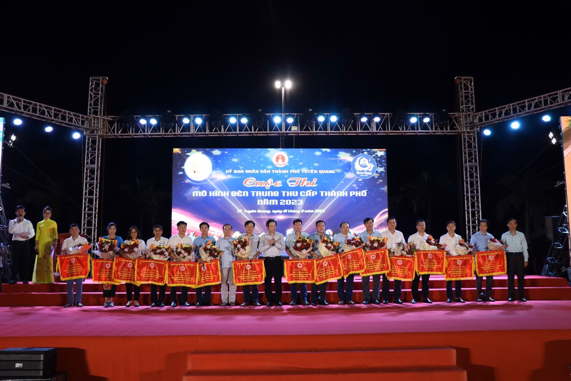 Ấn tượng cuộc thi mô hình đèn Trung Thu thành phố Tuyên Quang ảnh 2