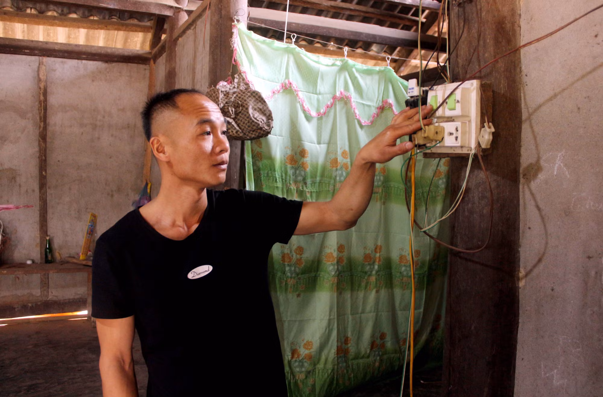 Điện về - bản Mông vui đón Tết ảnh 4