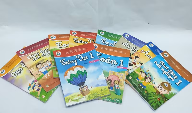 22 tỉnh công bố kết quả lựa chọn SGK lớp 1 mới: Sách của NXBGDVN đạt tỷ lệ gần 80% ảnh 1