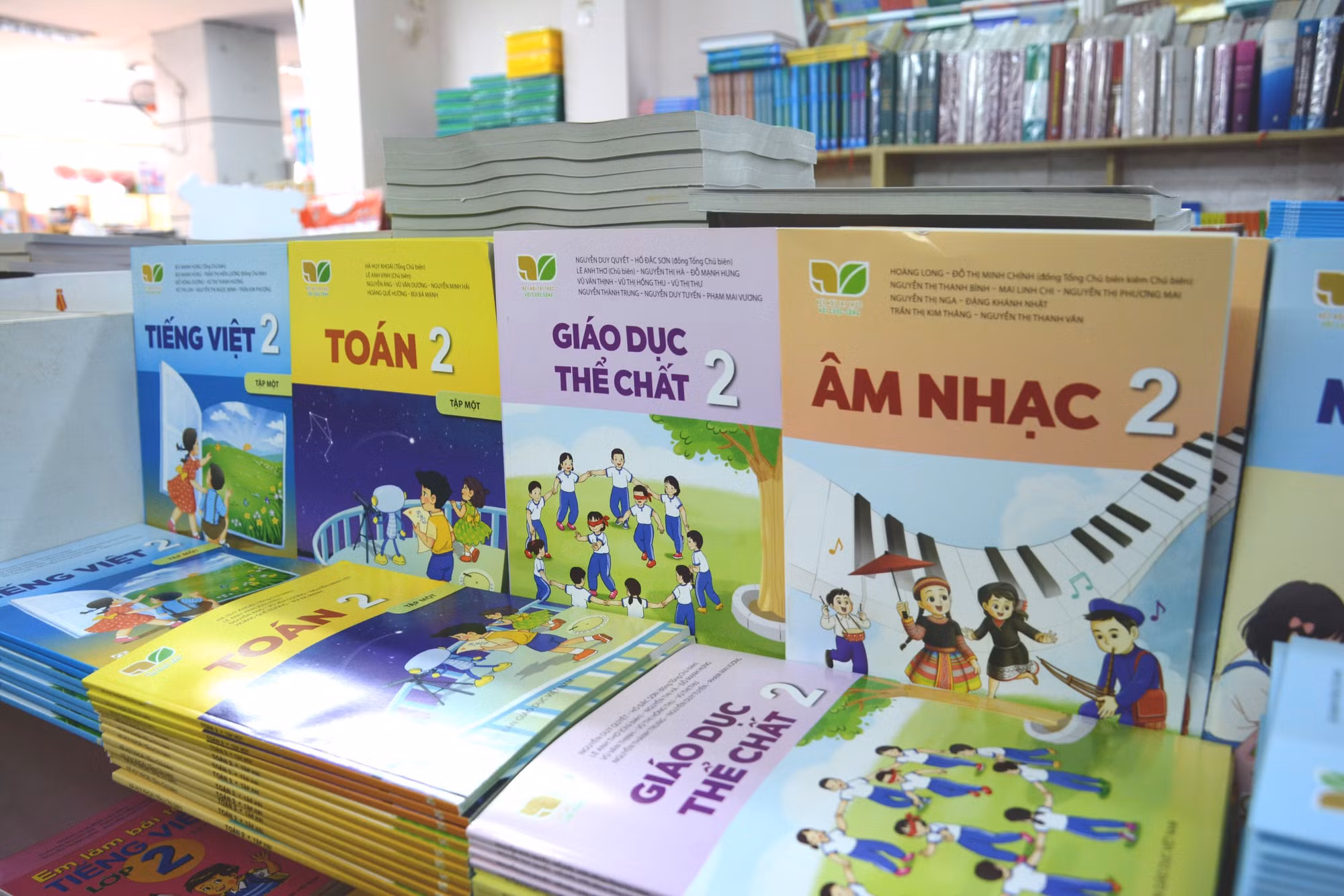 Nhà xuất bản Giáo dục Việt Nam hoàn thành tập huấn giáo viên sử dụng sách giáo khoa lớp 2 và lớp 6 ảnh 3