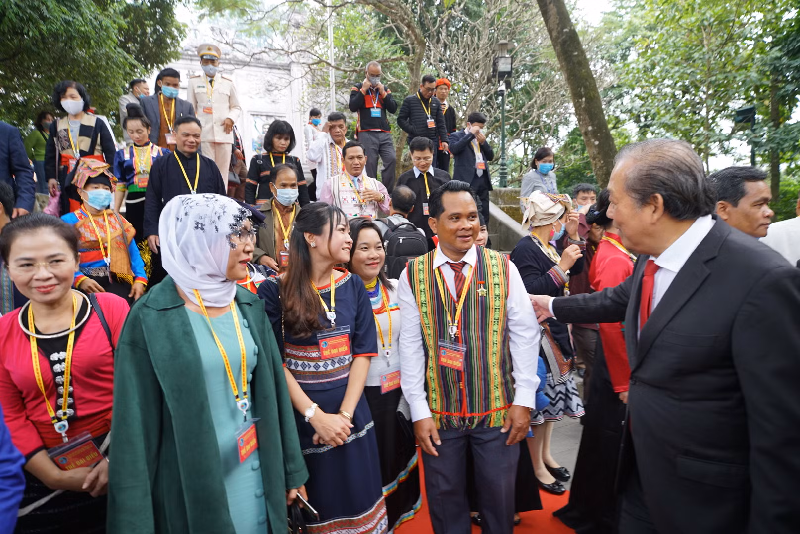 Đoàn đại biểu dự Đại hội đại biểu toàn quốc các dân tộc thiểu số Việt Nam lần thứ II dâng hương tưởng niệm các Vua Hùng ảnh 6