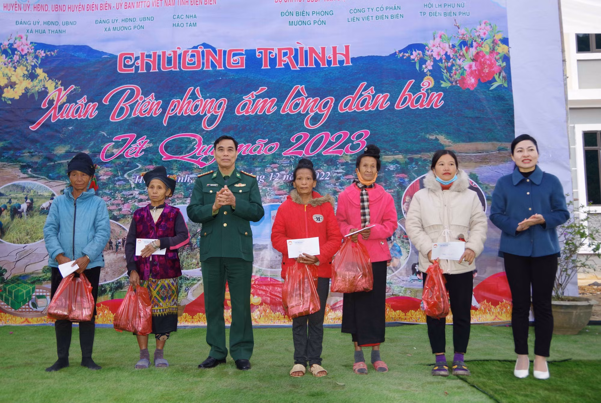 Chương trình “Xuân Biên phòng ấm lòng dân bản" tại bản Xá Nhù ảnh 1