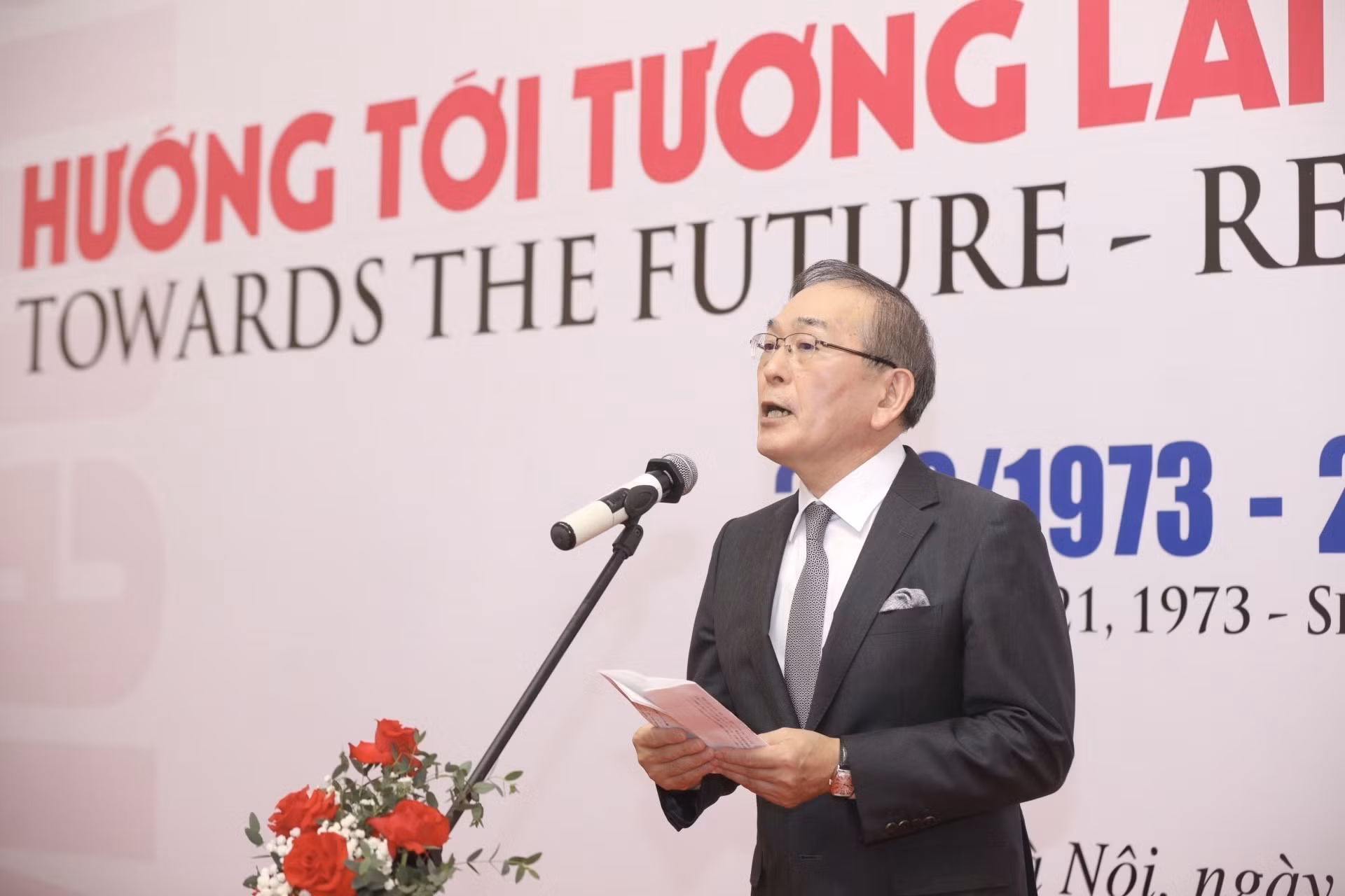 Khai mạc Triển lãm ảnh "Việt Nam - Nhật Bản: Hướng tới tương lai, vươn tầm thế giới" ảnh 4