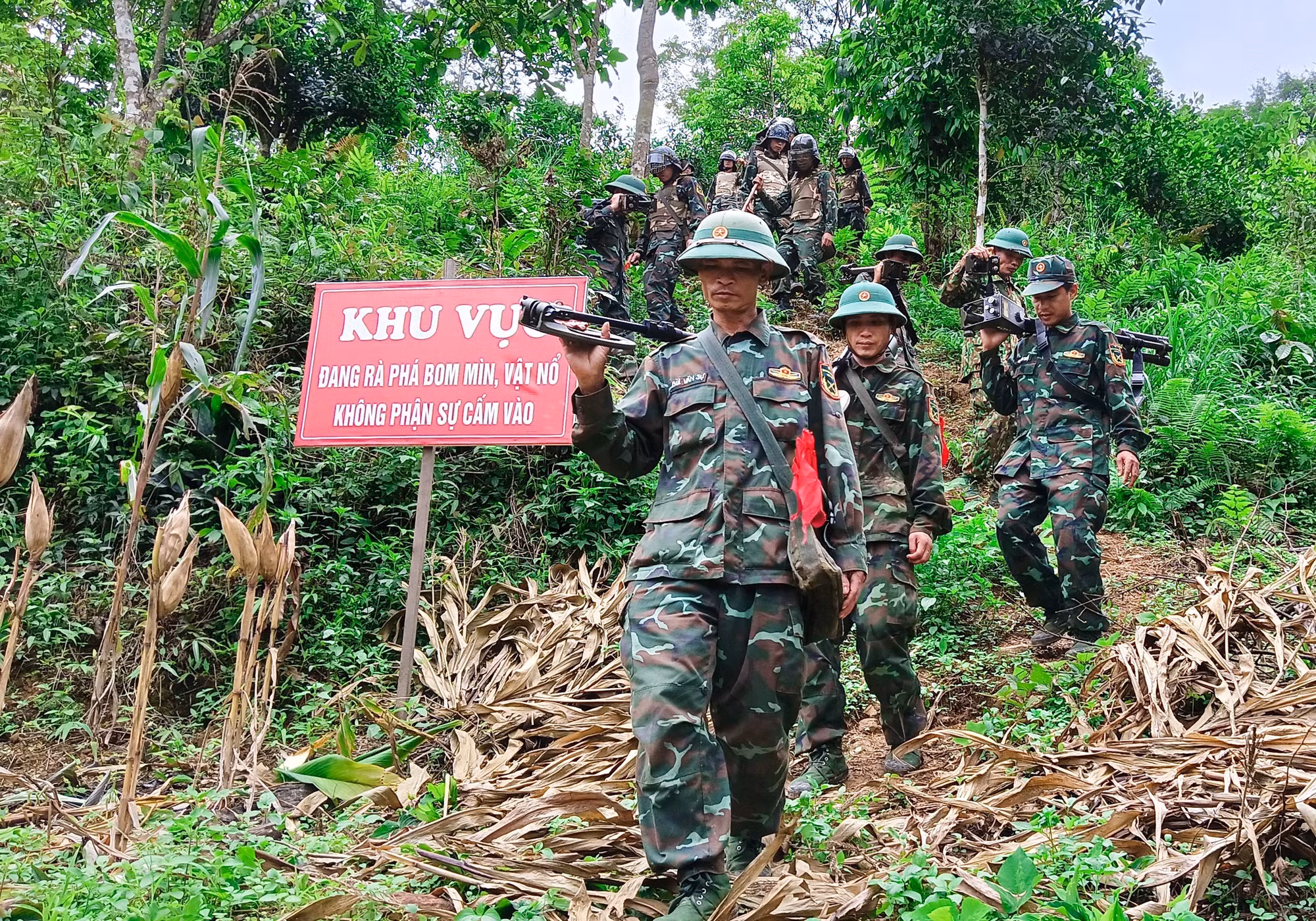 “Vượt nắng, thắng mưa”, làm sạch đất, tạo sinh kế cho người dân tuyến biên giới phía Bắc ảnh 1