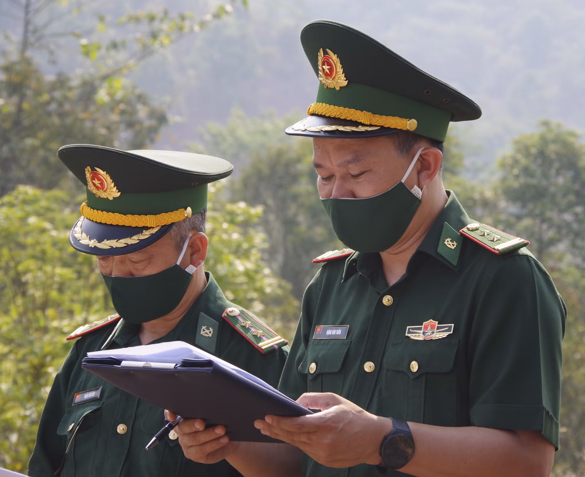 Đồn Biên phòng A Pa Chải gặp mặt Đại đội quản lý biên giới Giang Thành (Trung Quốc) ảnh 2