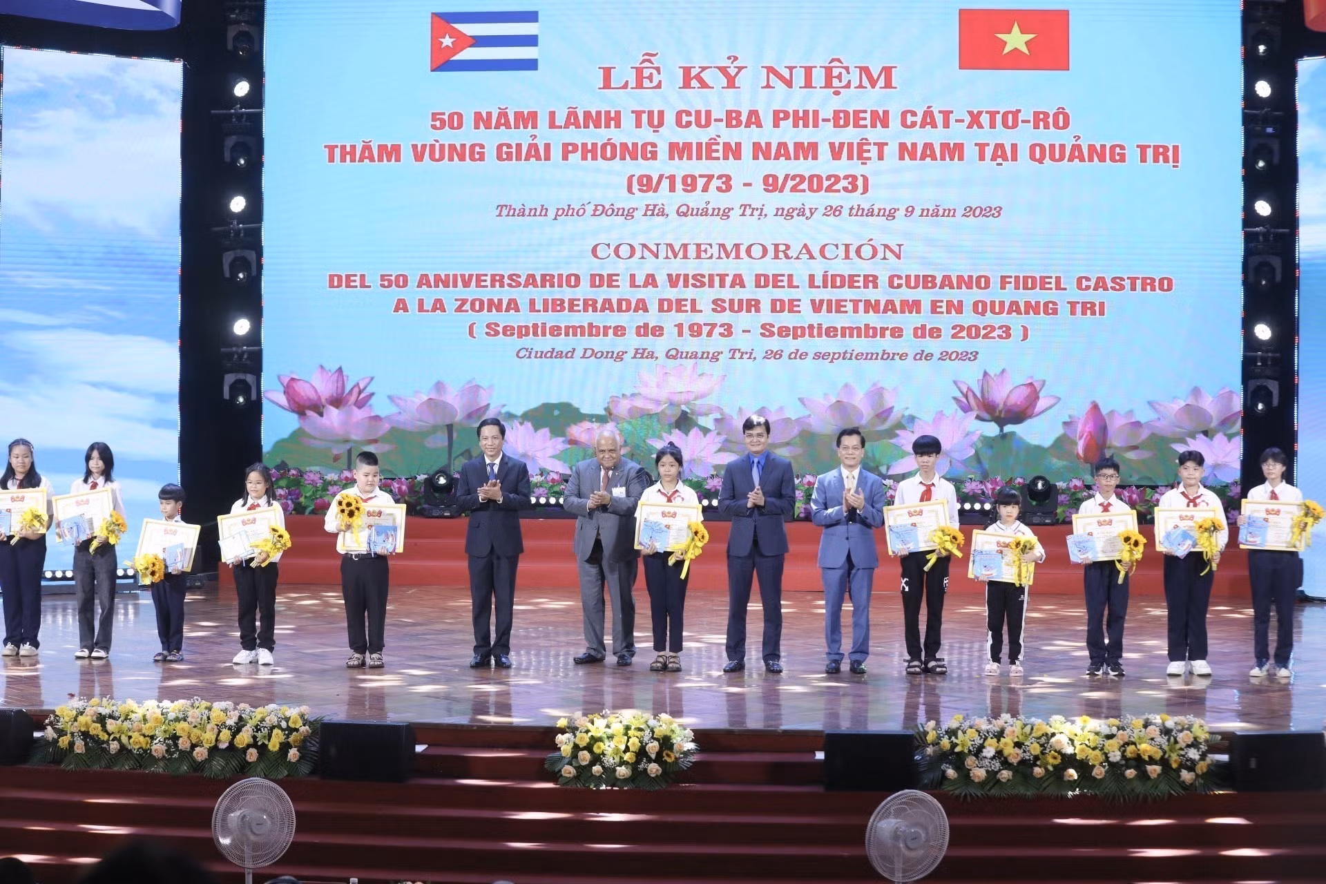 Tổ chức trọng thể Lễ kỷ niệm 50 năm lãnh tụ Fidel Castro thăm vùng giải phóng miền Nam Việt Nam tại Quảng Trị ảnh 13