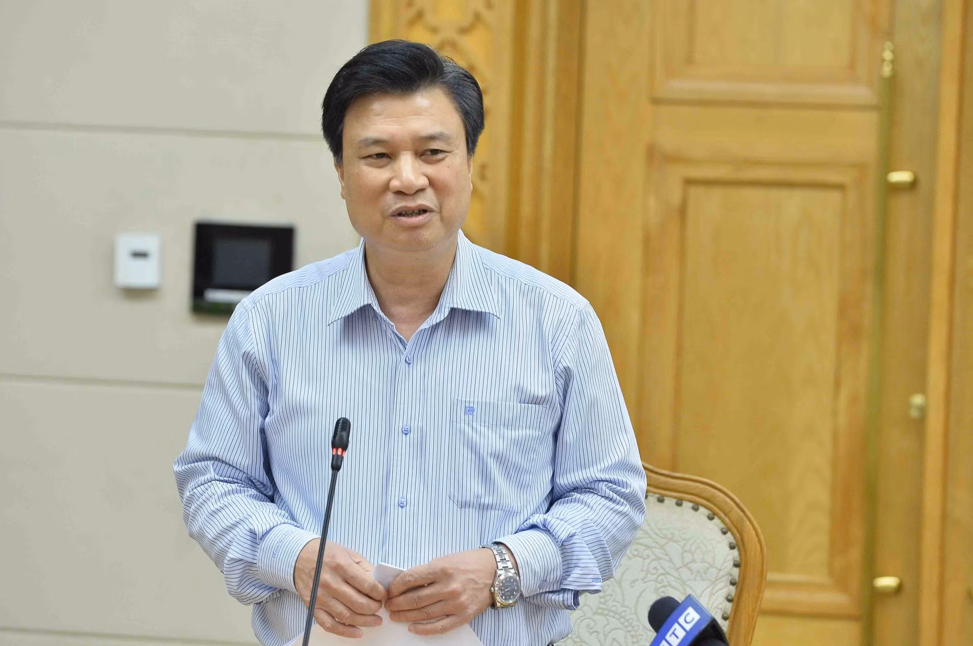 Nghiên cứu chính sách học phí toàn diện, đảm bảo mục tiêu phổ cập giáo dục ảnh 3