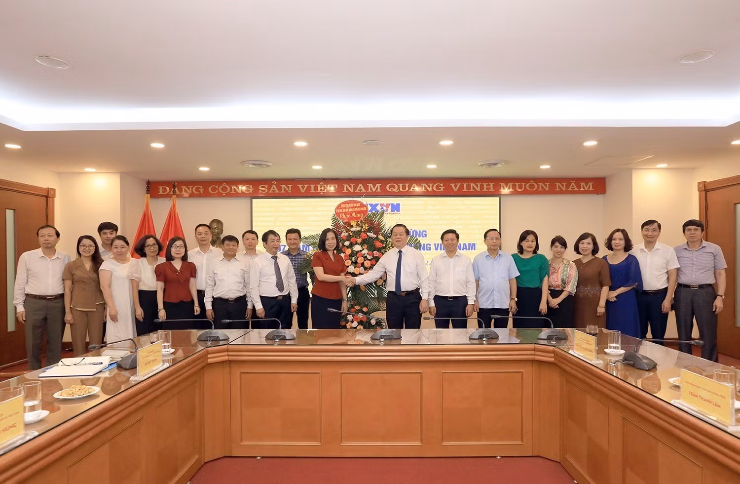 Trưởng ban Tuyên giáo Trung ương Nguyễn Trọng Nghĩa: Tiếp tục phấn đấu, phát triển xứng tầm cơ quan Thông tấn của Nhà nước ảnh 1