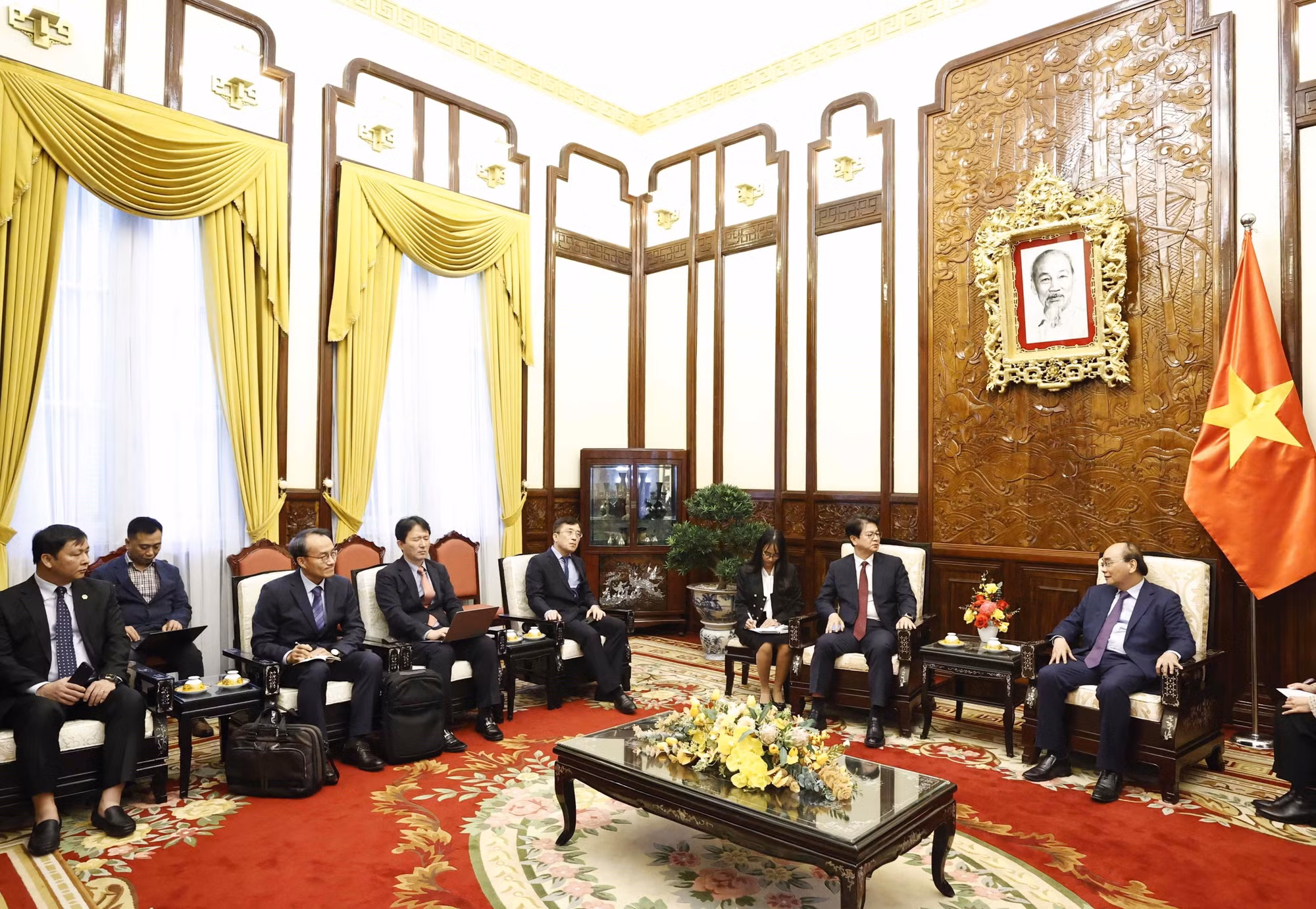 Chủ tịch nước Nguyễn Xuân Phúc: TTXVN và Yonhap tăng cường hợp tác theo tinh thần Đối tác chiến lược toàn diện Việt Nam-Hàn Quốc ảnh 8