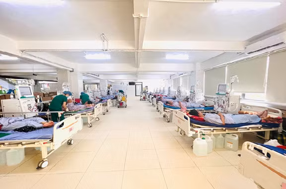 Điều trị hơn 30 nghìn lượt bệnh nhân chạy thận khu vực miền núi ảnh 1