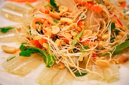Gỏi cá mai - món ăn "ngon lạ" tại Phan Thiết ảnh 2
