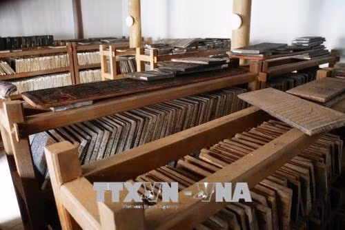 Mộc bản kinh Phật chùa Bổ Đà. Ảnh: Tùng Lâm – TTXVN