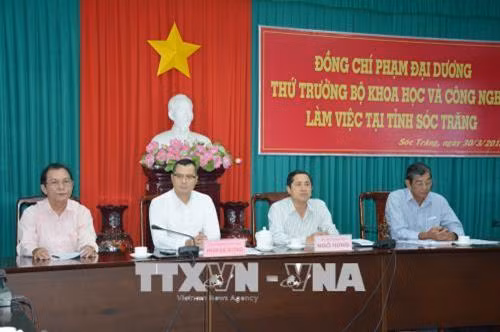 Thứ trưởng Bộ Khoa học và Công nghệ Phạm Đại Dương (thứ hai, bên trái) tại buổi làm việc. Ảnh: Hoài Thu – TTXVN