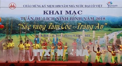 Một tiết mục văn nghệ đặc sắc tại buổi lễ. Ảnh: Ninh Đức Phương – TTXVN