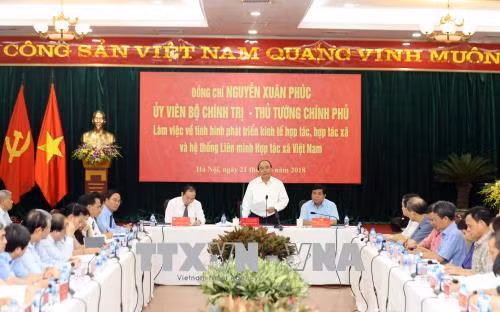 Thủ tướng Nguyễn Xuân Phúc tại buổi làm việc. Ảnh: Thống Nhất – TTXVN