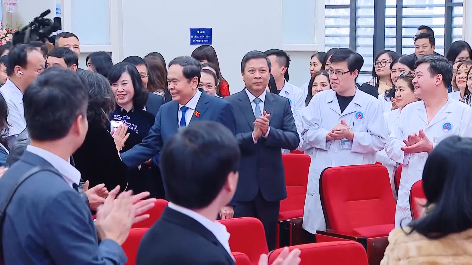 Bệnh viện Hữu nghị triển khai sâu rộng các Luật đã được Quốc hội thông qua