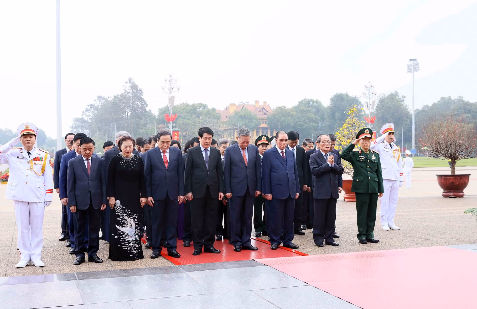 Lãnh đạo Đảng, Nhà nước vào Lăng viếng Chủ tịch Hồ Chí Minh